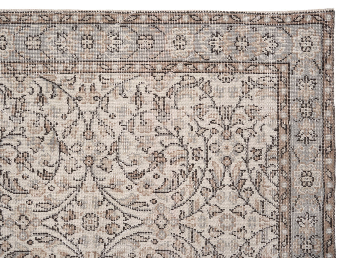 8825, Turkish Isparta Area Rug