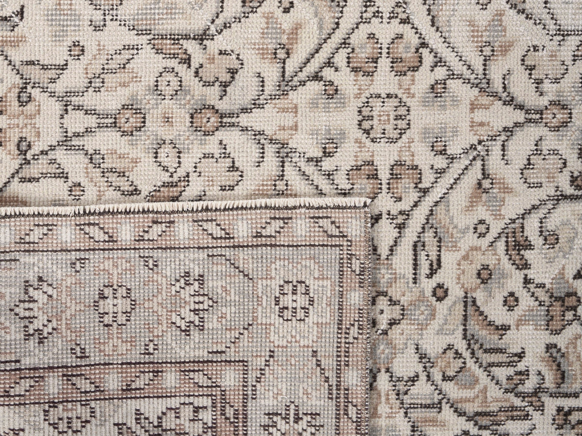 8825, Turkish Isparta Area Rug