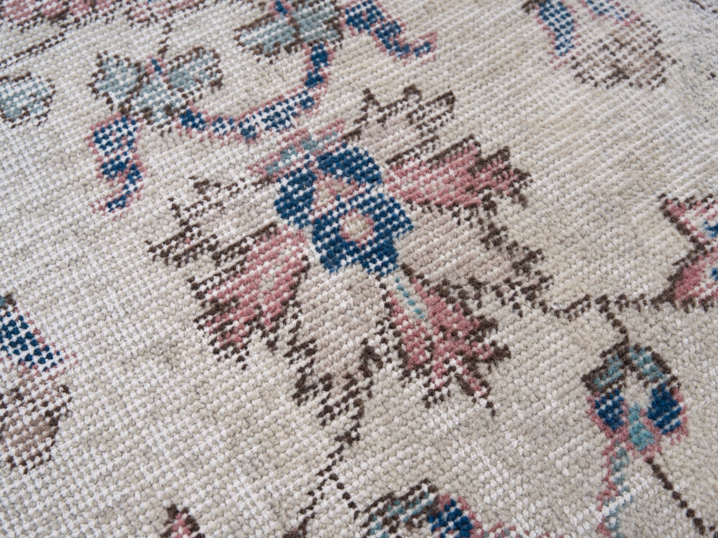 Turkish Isparta area rug in ivory and rose, view 7 of 10