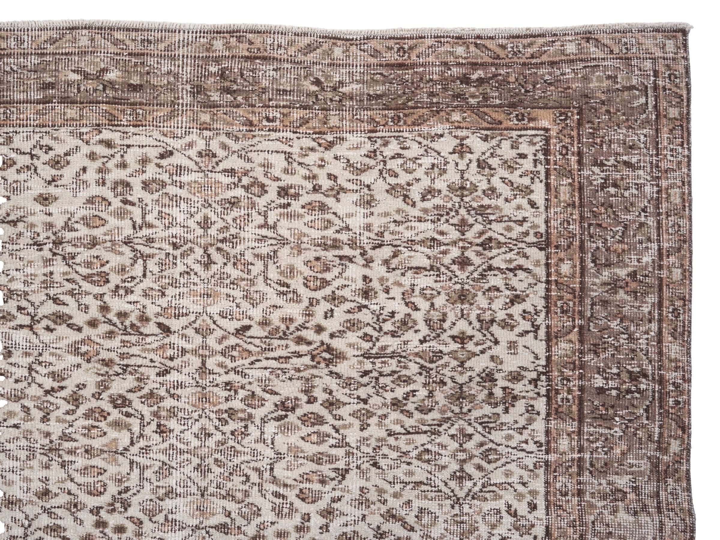 Turkish Isparta area rug in cream and terracotta, view 8 of 10