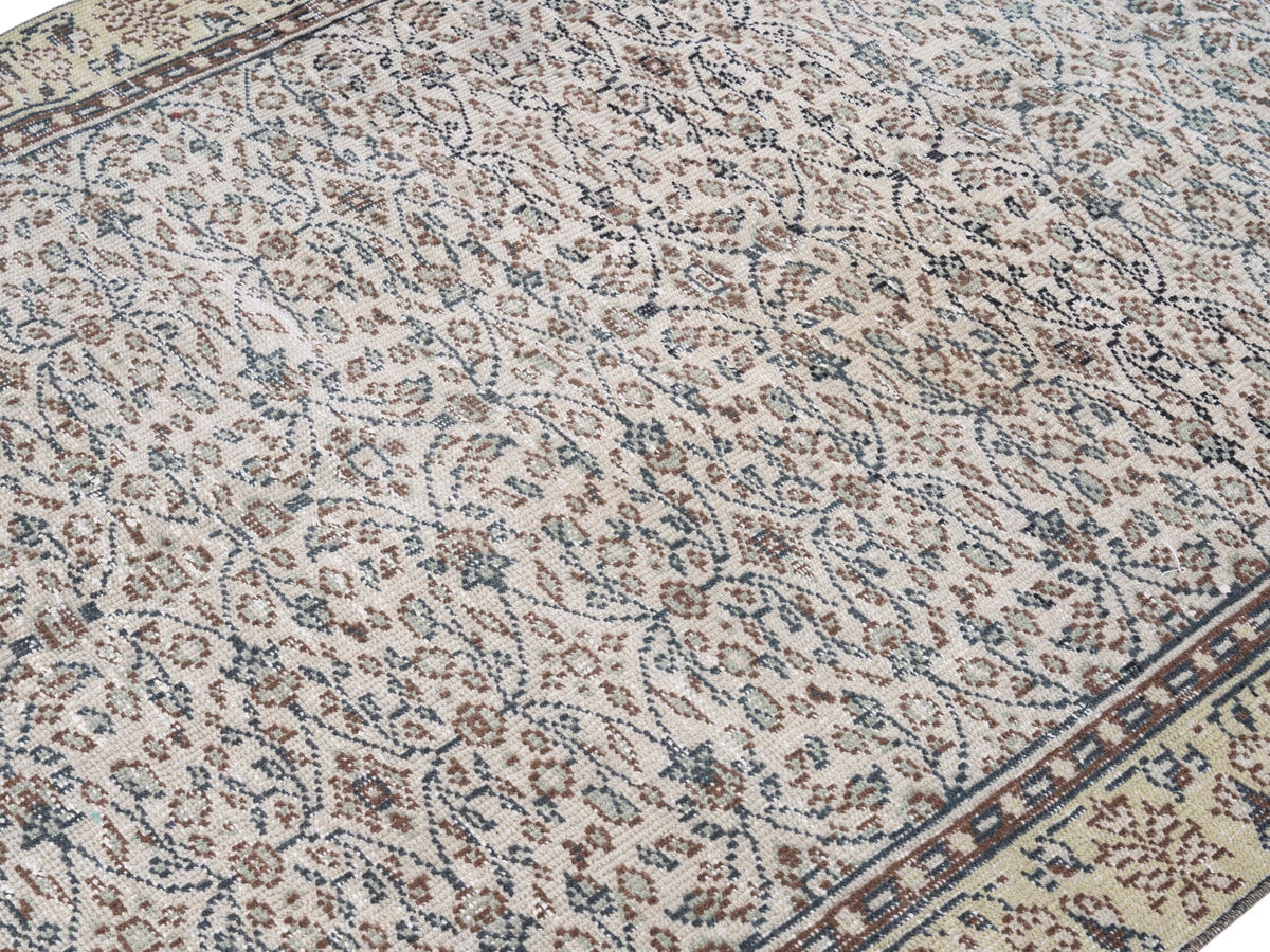 8794, Turkish Manisa Area Rug