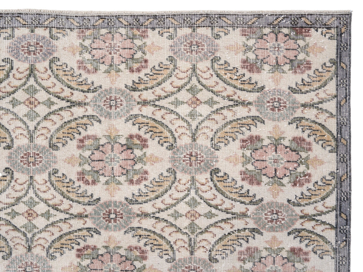 8707, Turkish Isparta Area Rug
