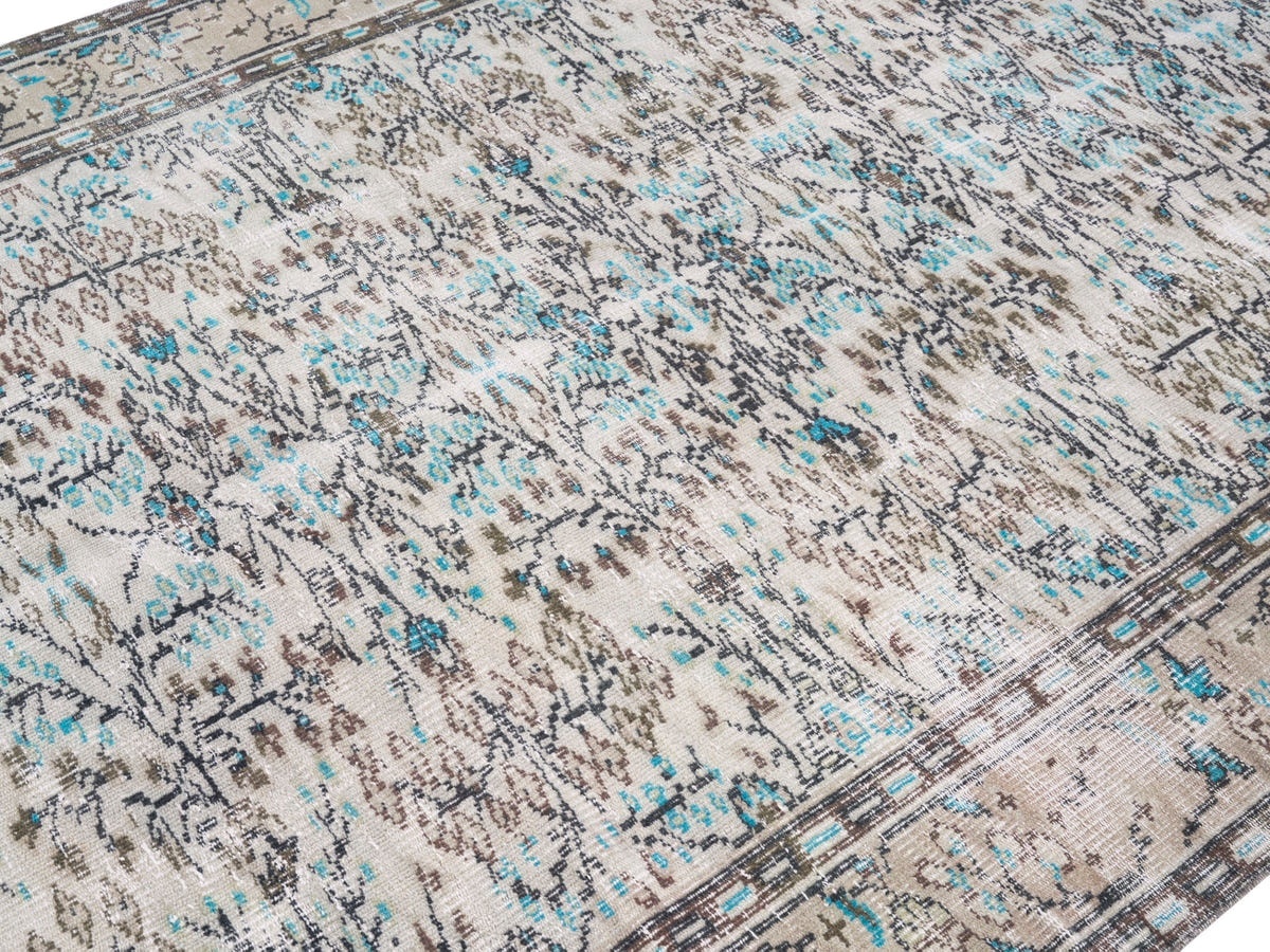 8688, Turkish Manisa Area Rug
