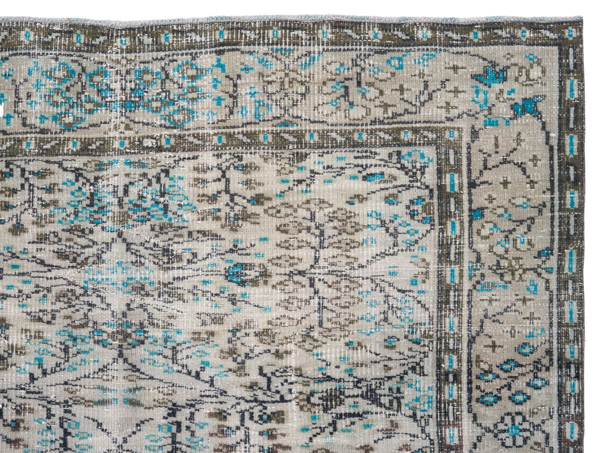 8688, Turkish Manisa Area Rug