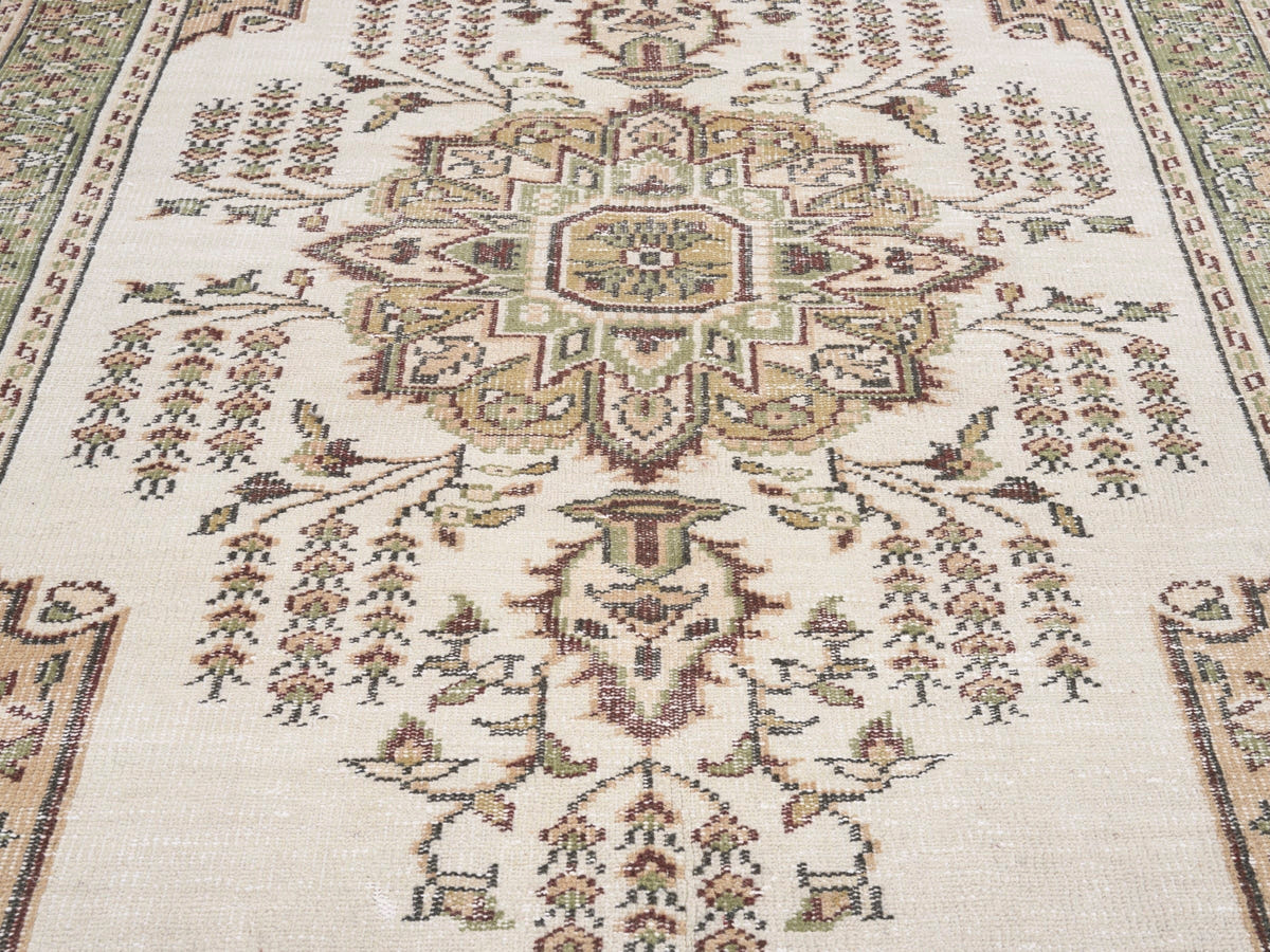 8671, Turkish Manisa Area Rug