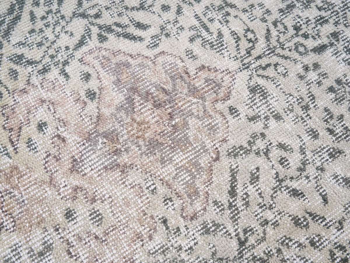8658, Turkish Isparta Area Rug