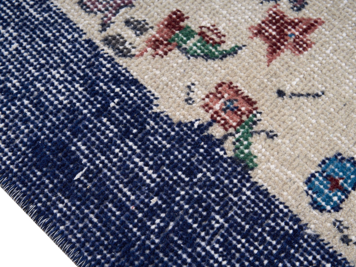 8657, Turkish Manisa Area Rug