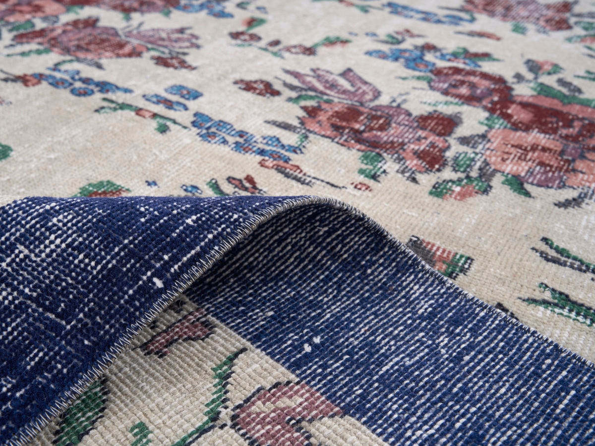 8657, Turkish Manisa Area Rug