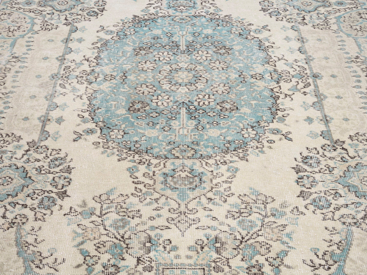 8786, Turkish Isparta Area Rug