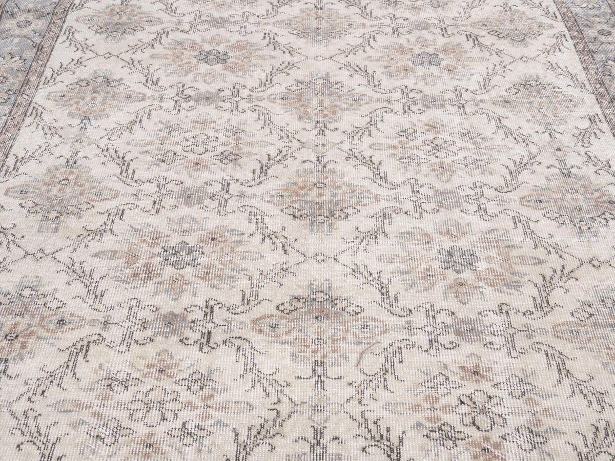 8770, Turkish Isparta Area Rug