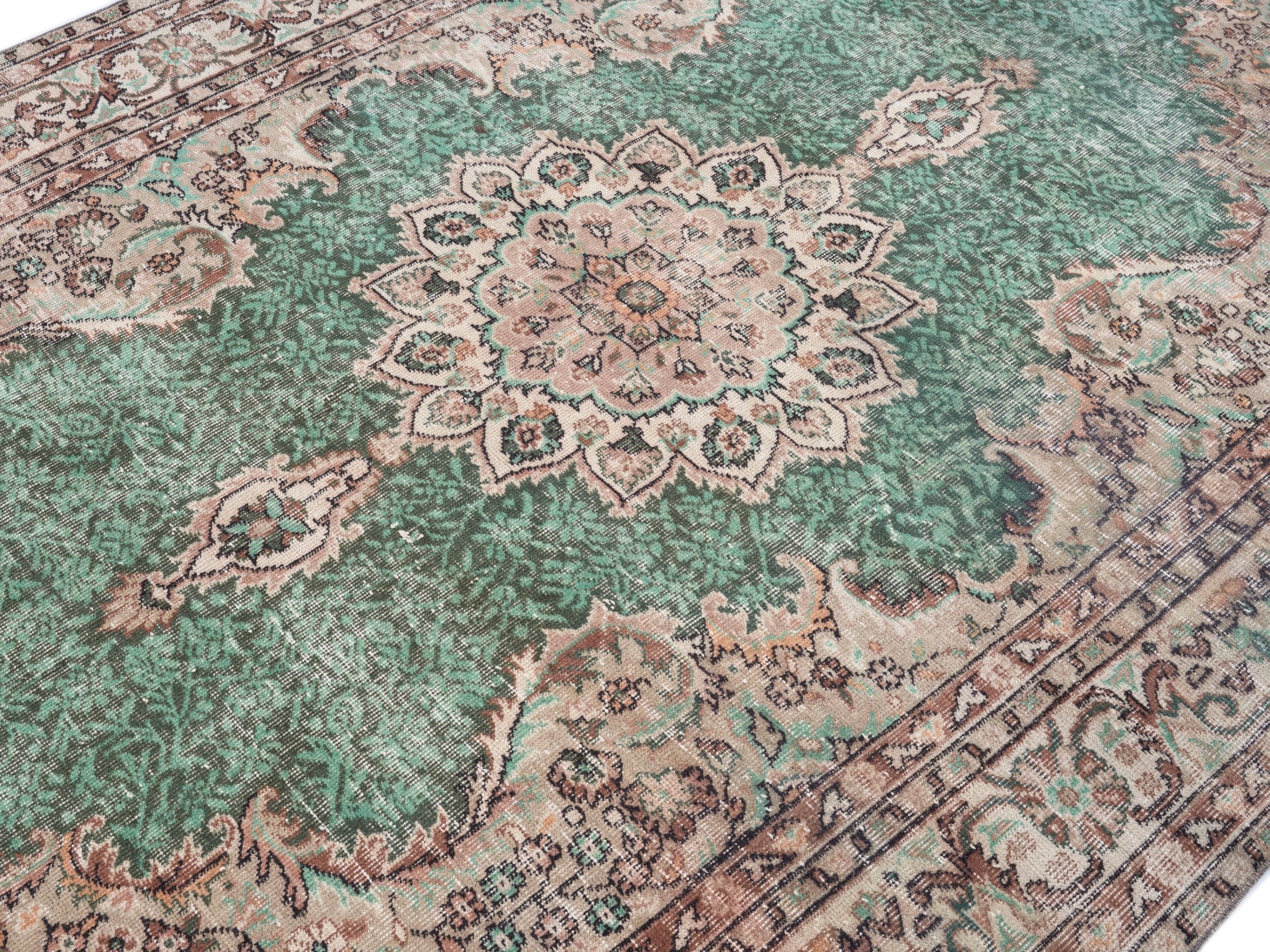 Turkish Isparta area rug in emerald and beige, view 5 of 10
