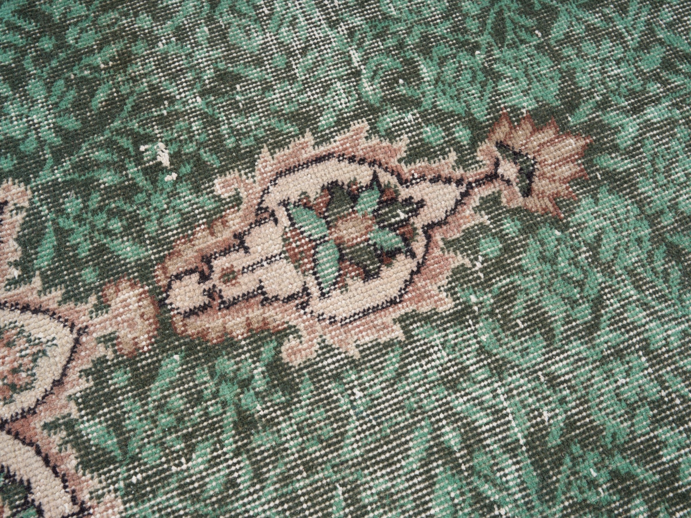 Turkish Isparta area rug in emerald and beige, view 7 of 10