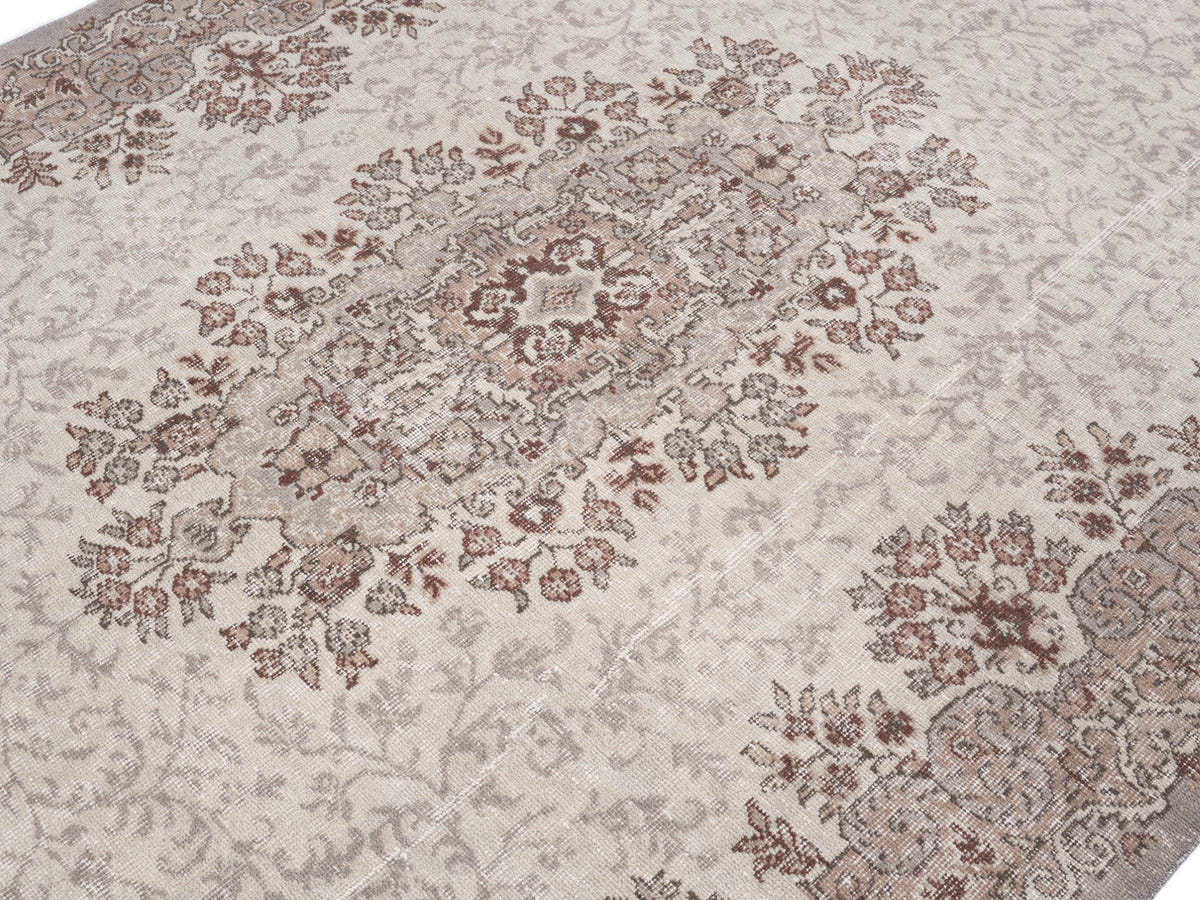 8731, Turkish Isparta Area Rug