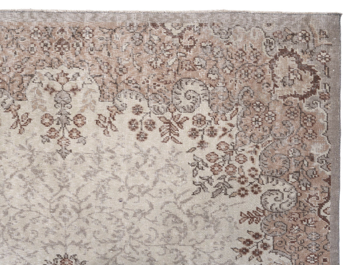 8731, Turkish Isparta Area Rug