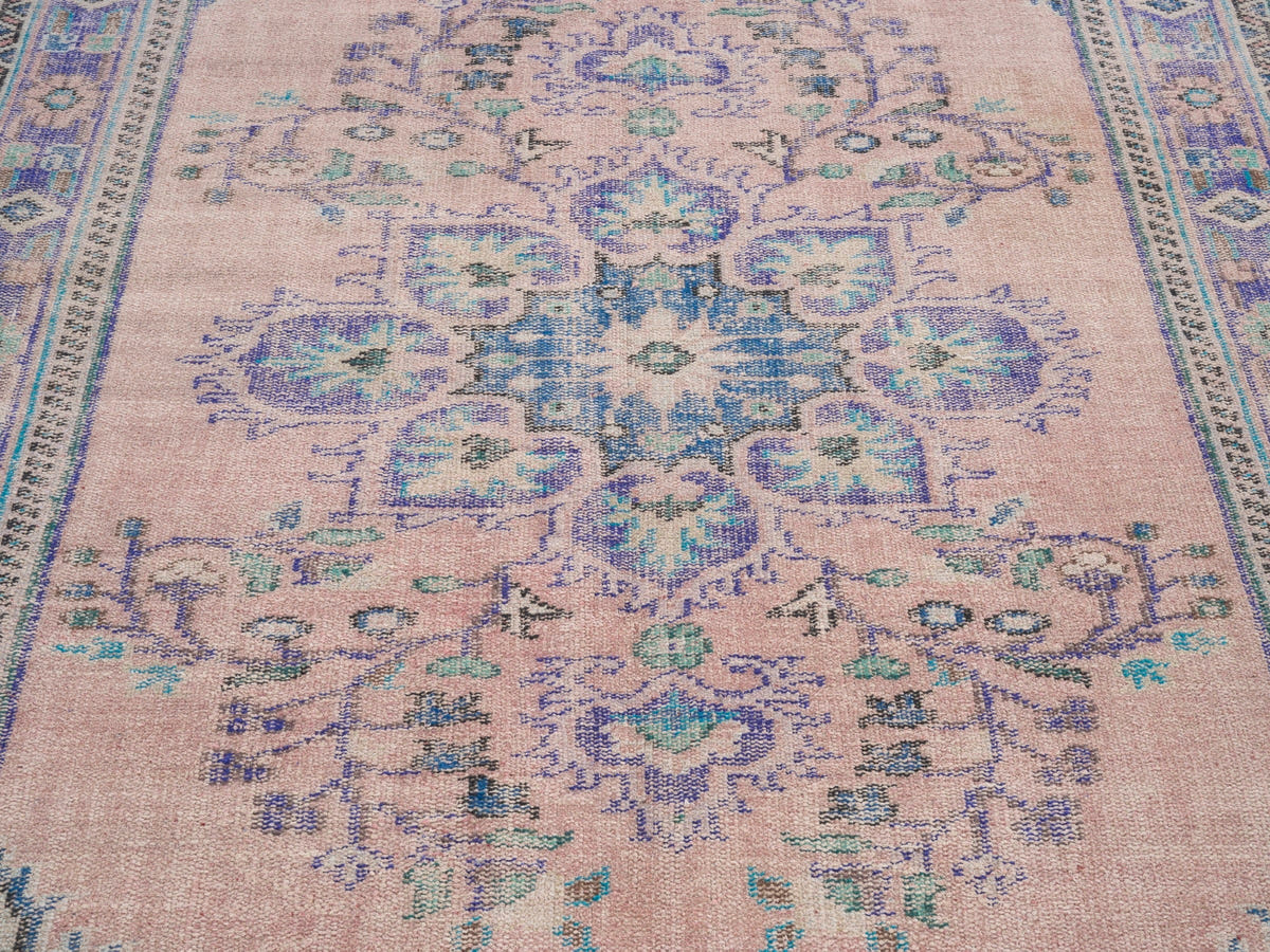8701, Turkish Manisa Area Rug