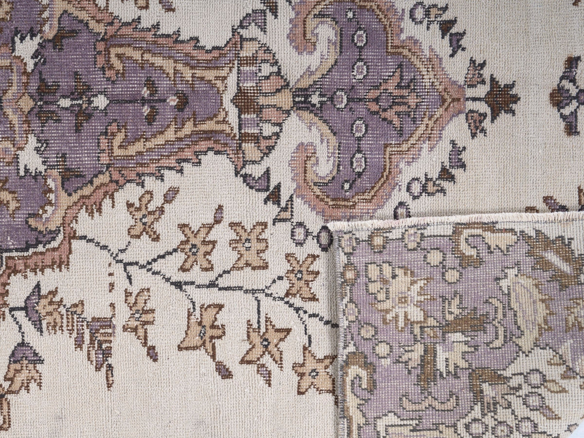 8700, Turkish Isparta Area Rug