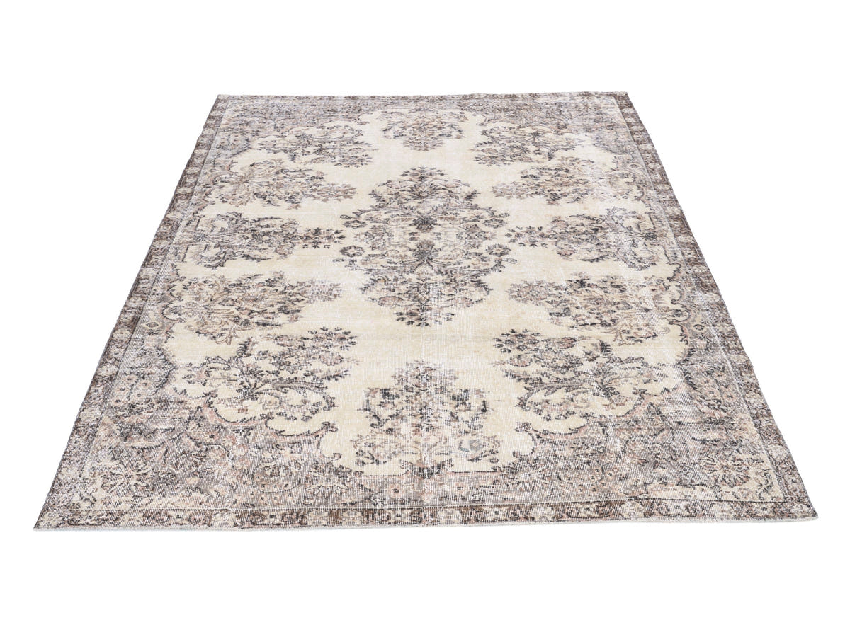 8698, Turkish Isparta Area Rug