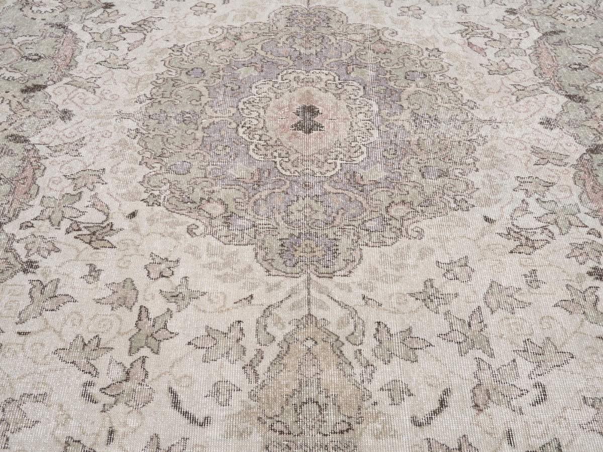 8691, Turkish Isparta Area Rug