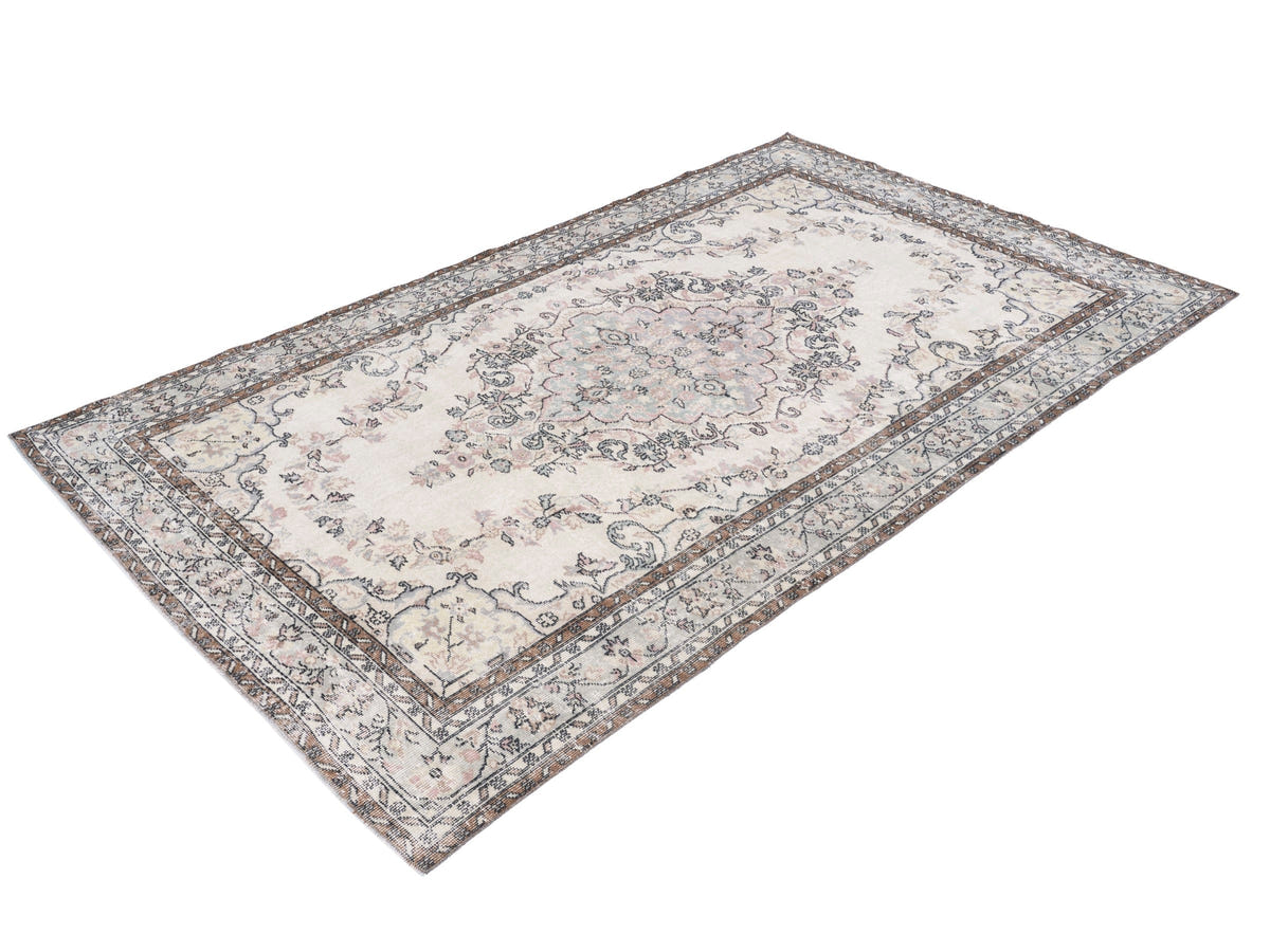 8689, Turkish Isparta Area Rug