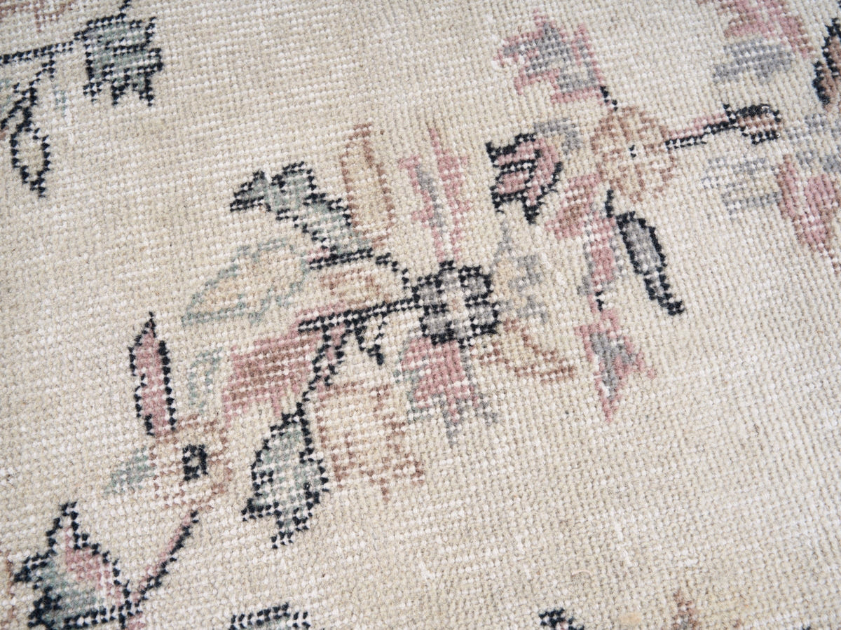 8689, Turkish Isparta Area Rug