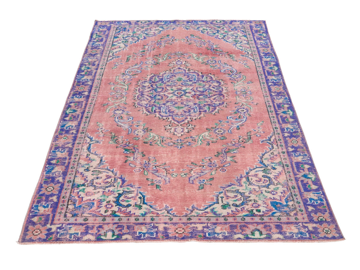 8686, Turkish Manisa Area Rug