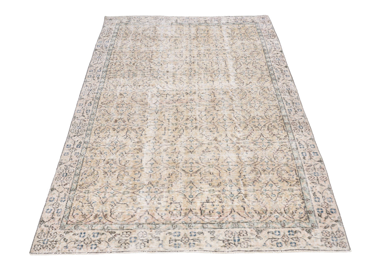 8684, Turkish Isparta Area Rug