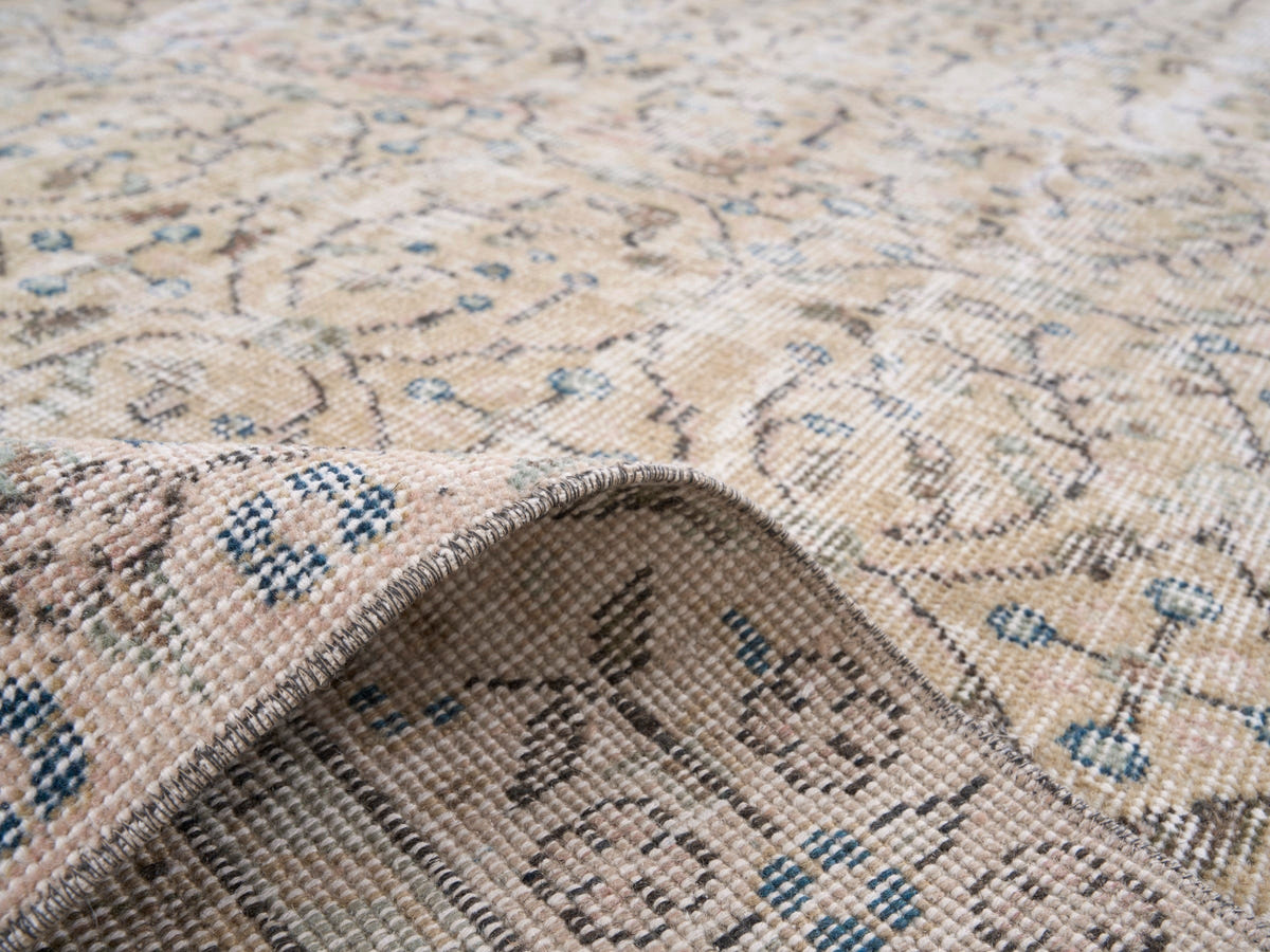 8684, Turkish Isparta Area Rug