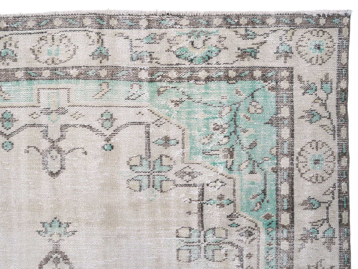8683, Turkish Manisa Area Rug