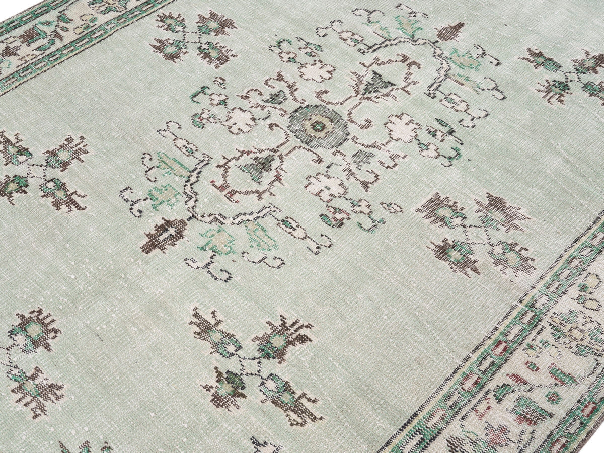 8678, Turkish Manisa Area Rug
