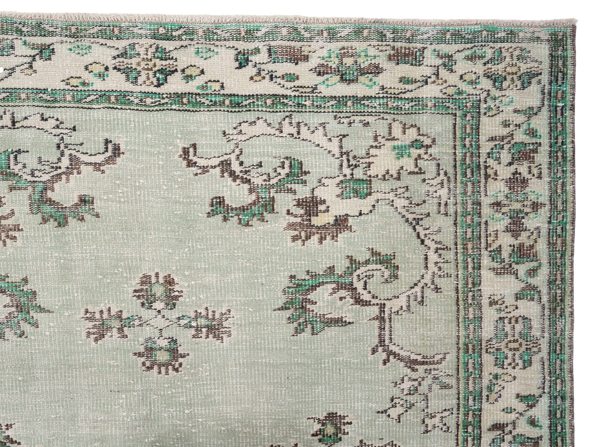 8678, Turkish Manisa Area Rug