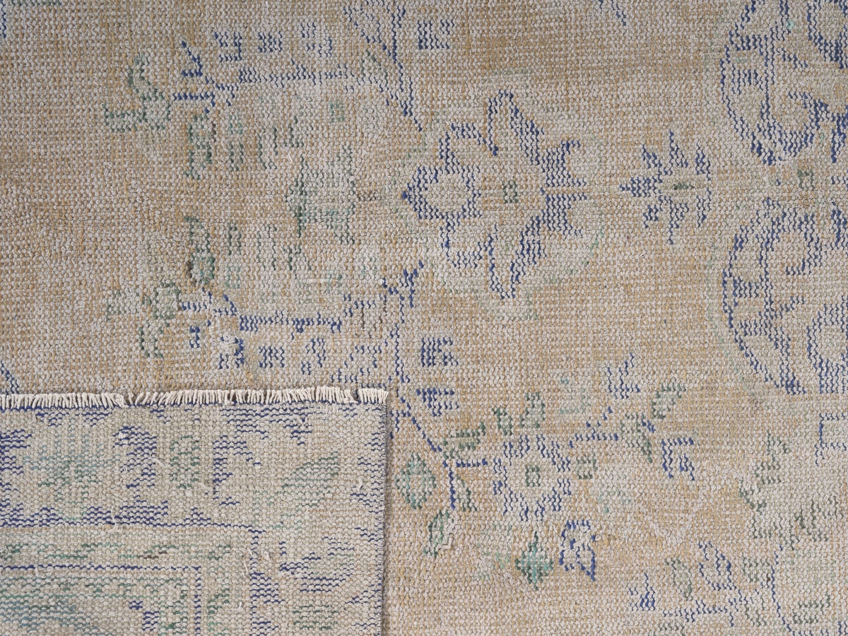 8672, Turkish Manisa Area Rug