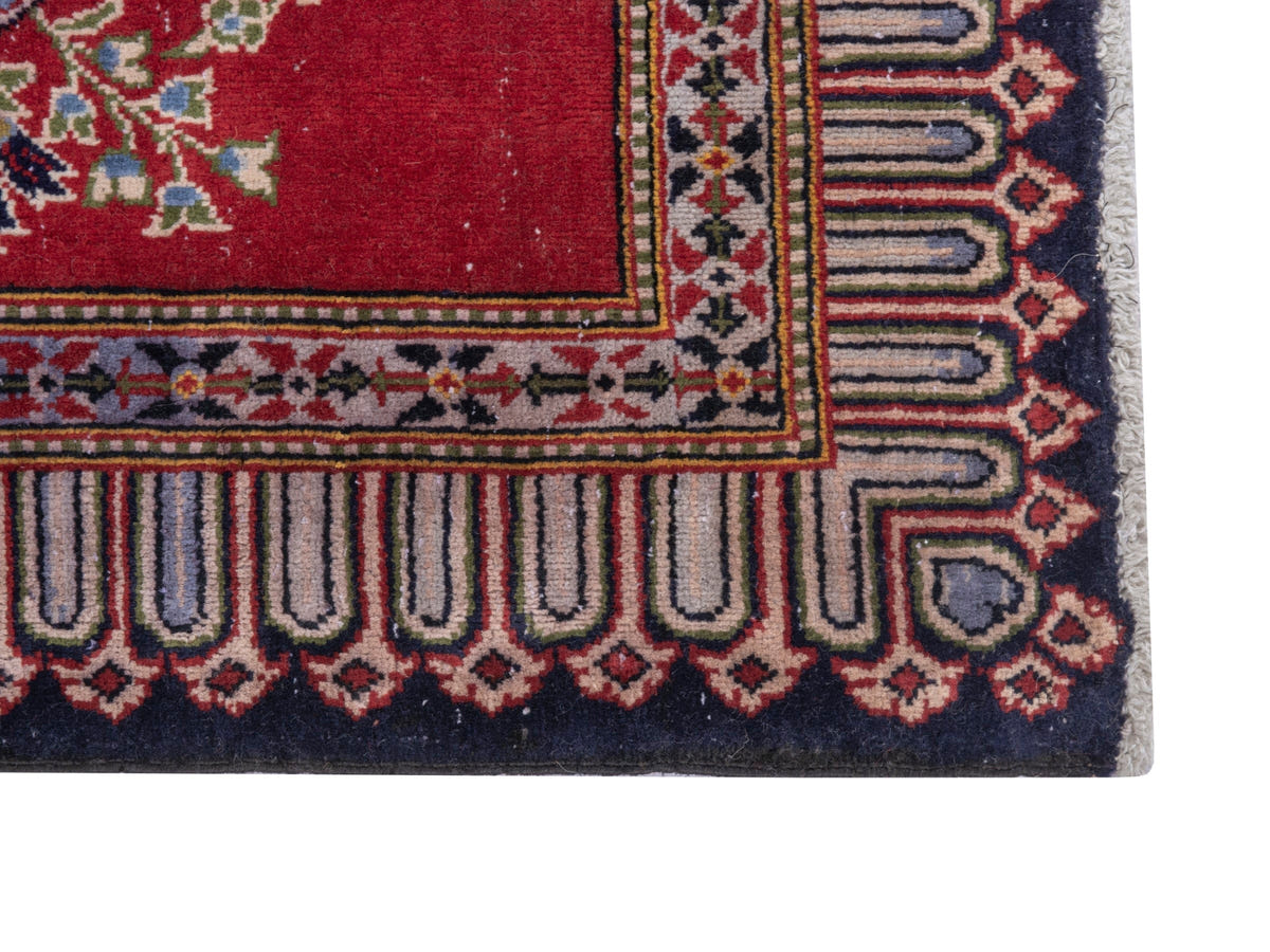 4820, Persian Kashan Mini Rug