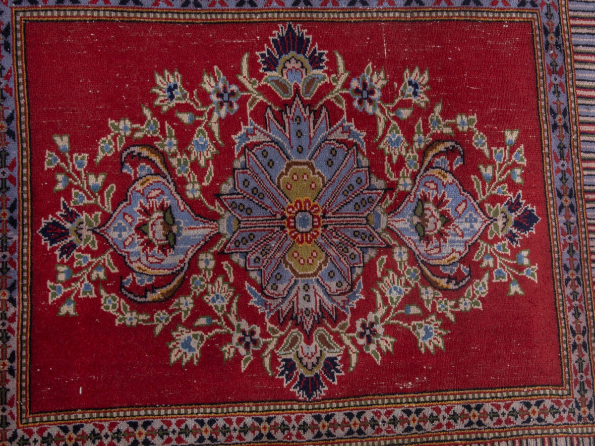 4820, Persian Kashan Mini Rug