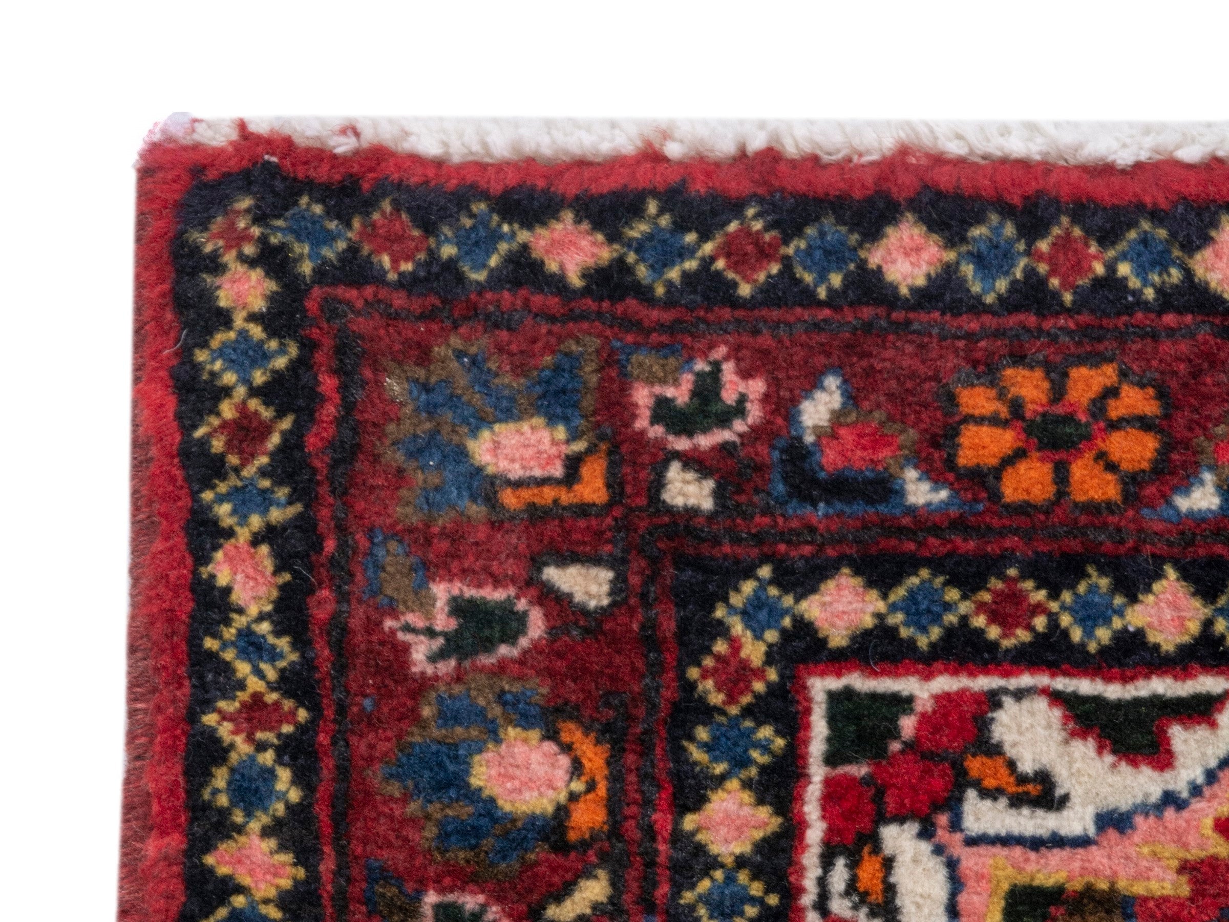 Persian Hamedan accent rug in cream and deep red, view 4 of 7