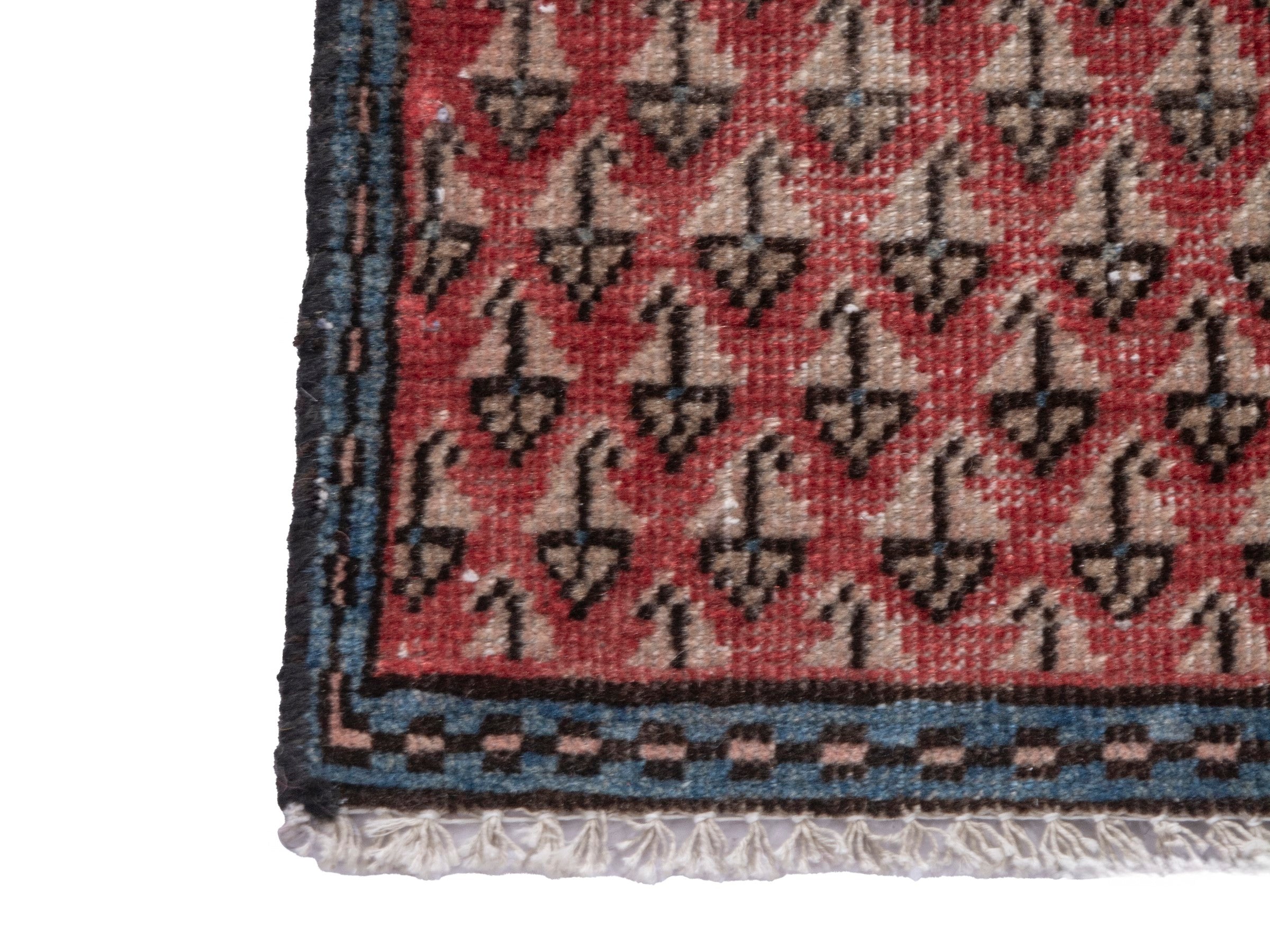 Persian Arak accent rug in rust and cream, view 4 of 7