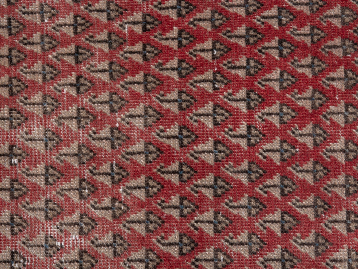 4895, Persian Arak Mini Rug