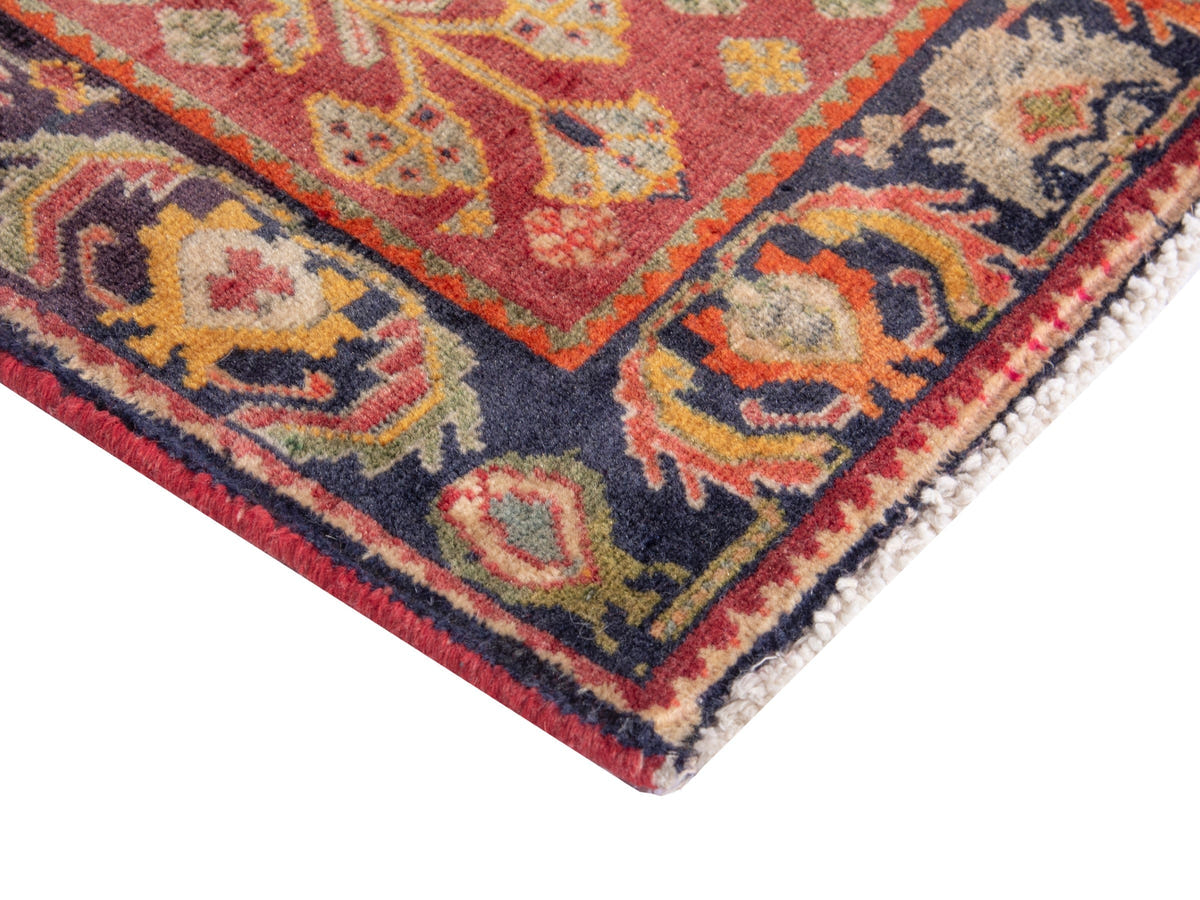 4884, Persian Shiraz Mini Rug